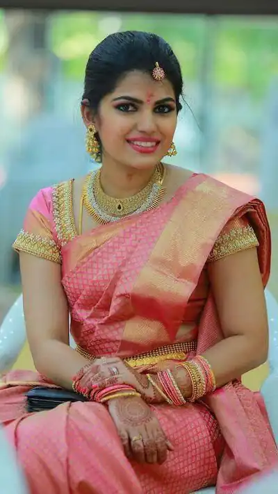 KP 2098 Peach Soft Lichi Silk Cloth Saree Perfect for Wedding, Party, Family Gatherings, Sangeet, Ethnic Day – . Festive Deal ₹1349. Delivery 4-6 Workin | Creative Sarees, Bollywood Sarees, Designer Sarees, Embroidered Sarees, Ethnic Saree, Modern Digital sarees, Party Wear Sarees, Sarees
