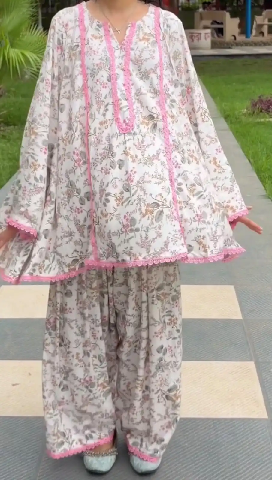 SRK 3180 Pink Natural Crep Lace Work & Digital Print Salwar Suit . Exclusive Offer ₹1949. Delivery 4-6 Working Days. Shop now. | Casual Suits, Jump Suits, Creative suits, Designer Suits, Palazzo Suits, Party Wear Suits, Patiala Suits, Salwar suit, Straight Suits