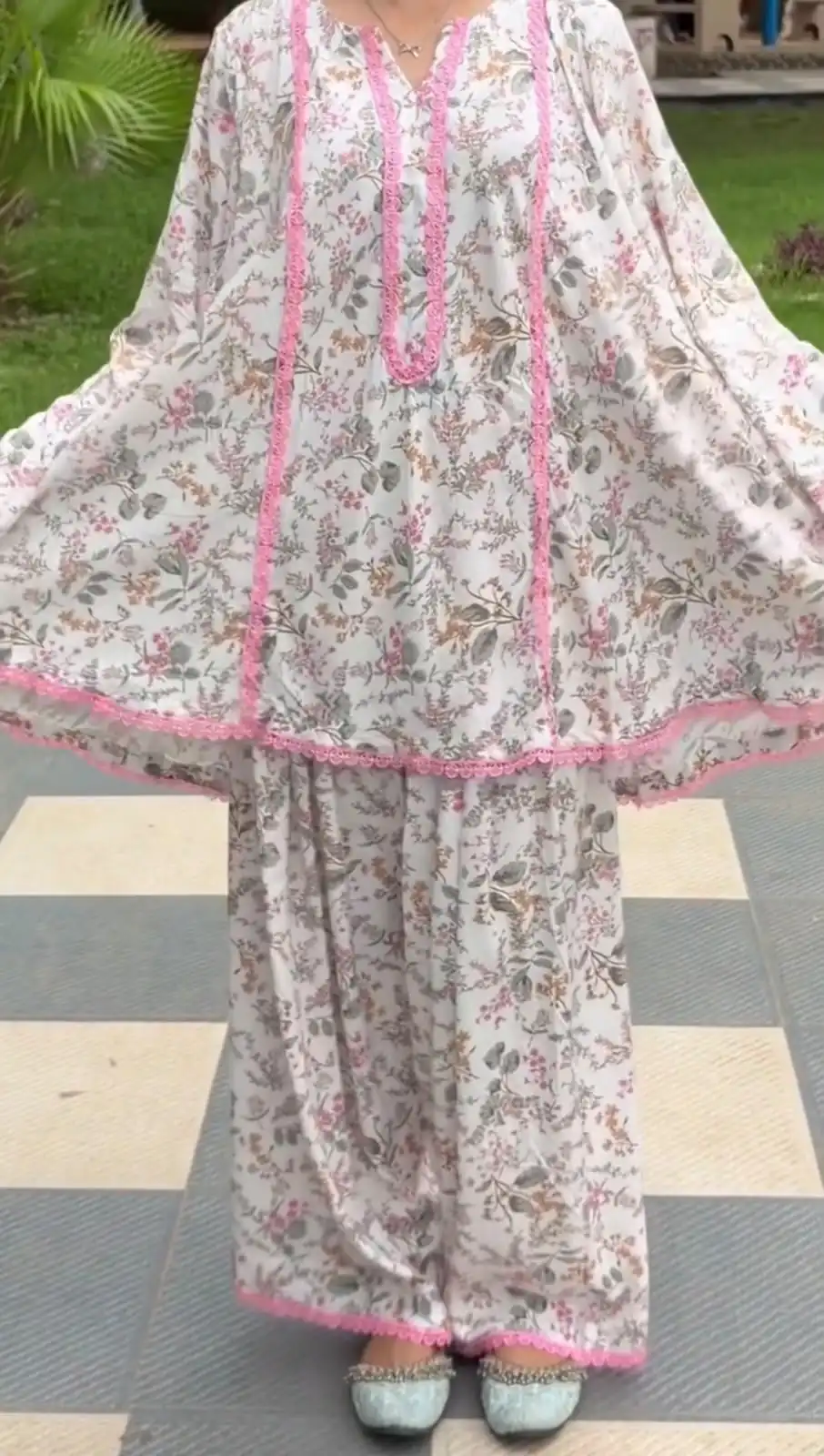 SRK 3180 Pink Natural Crep Lace Work & Digital Print Salwar Suit . Exclusive Offer ₹1949. Delivery 4-6 Working Days. Shop now. | Casual Suits, Jump Suits, Creative suits, Designer Suits, Palazzo Suits, Party Wear Suits, Patiala Suits, Salwar suit, Straight Suits