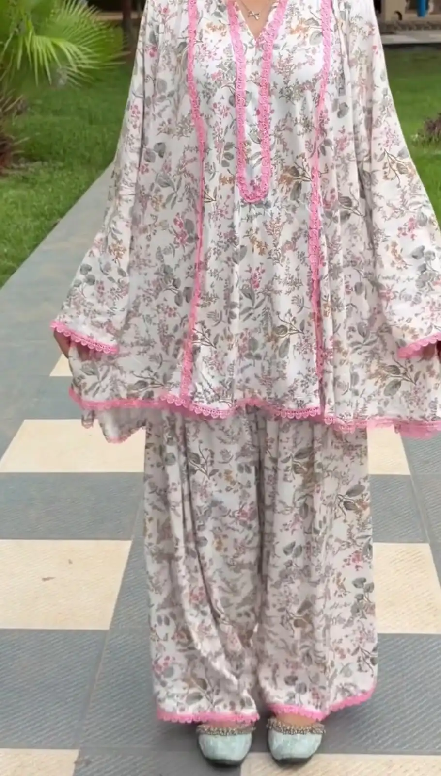 SRK 3180 Pink Natural Crep Lace Work & Digital Print Salwar Suit . Exclusive Offer ₹1949. Delivery 4-6 Working Days. Shop now. | Casual Suits, Jump Suits, Creative suits, Designer Suits, Palazzo Suits, Party Wear Suits, Patiala Suits, Salwar suit, Straight Suits