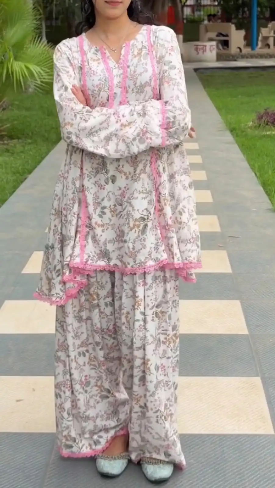 SRK 3180 Pink Natural Crep Lace Work & Digital Print Salwar Suit . Exclusive Offer ₹1949. Delivery 4-6 Working Days. Shop now. | Casual Suits, Jump Suits, Creative suits, Designer Suits, Palazzo Suits, Party Wear Suits, Patiala Suits, Salwar suit, Straight Suits