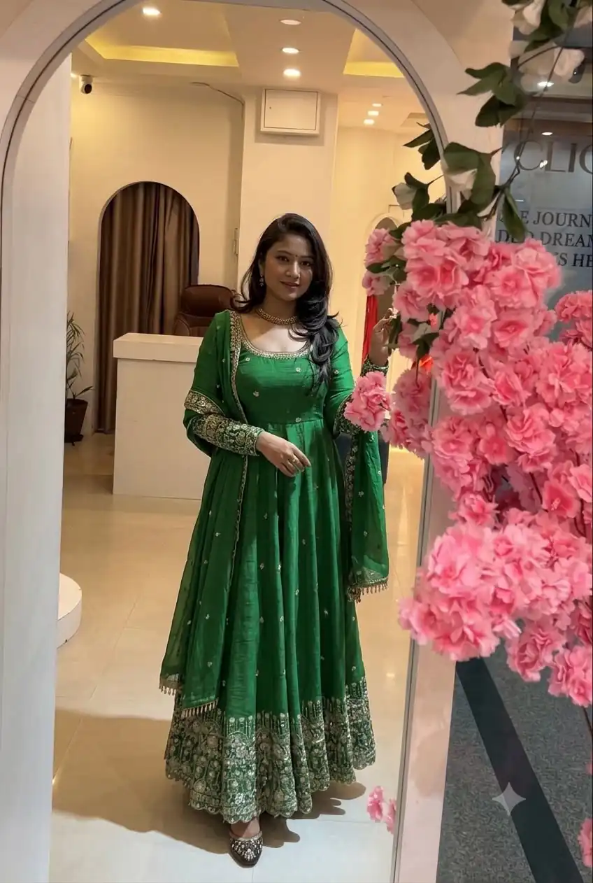 SSR 544 Green in Crunchy Silk Embroidery Work & Lace Work Gown . Special Price ₹2399. Delivery 4-6 Working Days. Shop now. | Bollywood Gowns, Creative Gowns, Designer Gowns, Embroidered Gowns, Gowns, Party Wear Gowns