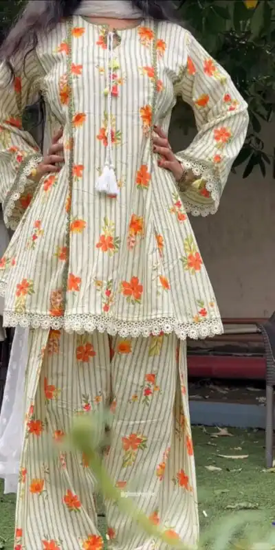 SRK 5362 Off White Natural Crep Lace Work & Digital Print Salwar Suit . Exclusive Offer ₹1899. Delivery 4-6 Working Days. Shop now. | Casual Suits, Jump Suits, Creative suits, Designer Suits, Palazzo Suits, Party Wear Suits, Patiala Suits, Salwar suit, Straight Suits