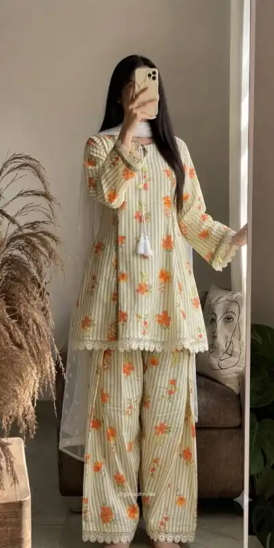 SRK 5362 Off White Natural Crep Lace Work & Digital Print Salwar Suit . Exclusive Offer ₹1899. Delivery 4-6 Working Days. Shop now. | Casual Suits, Jump Suits, Creative suits, Designer Suits, Palazzo Suits, Party Wear Suits, Patiala Suits, Salwar suit, Straight Suits