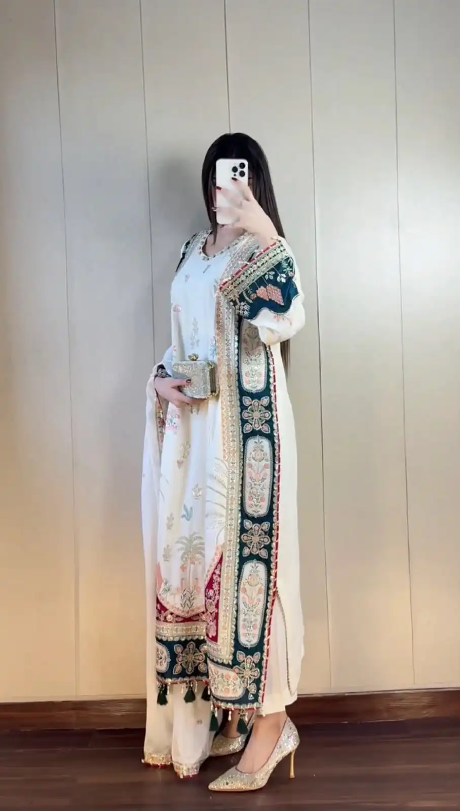 Aglow White Star Silk Embroidery Sequins Work Salwar Suit - Image 3