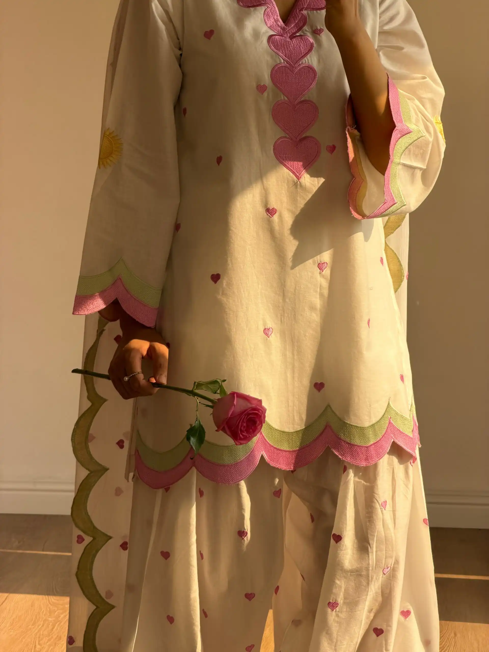 Graceful White Mul Chanderi Silk Embroidery Work Salwar Suit - Image 5