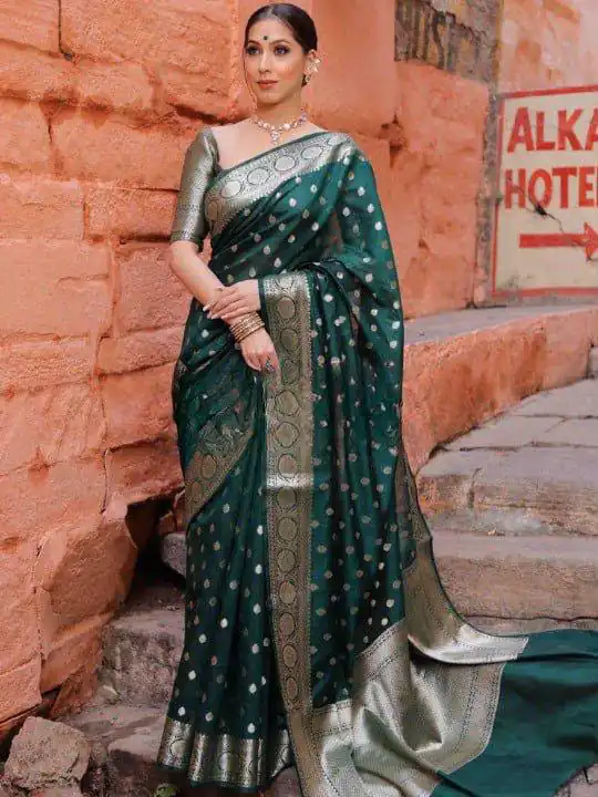 Shiny Green Soft Lichi Silk Jacquard Lace Work Saree - Image 5