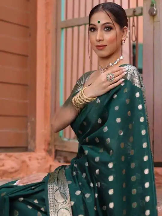 Shiny Green Soft Lichi Silk Jacquard Lace Work Saree - Image 3