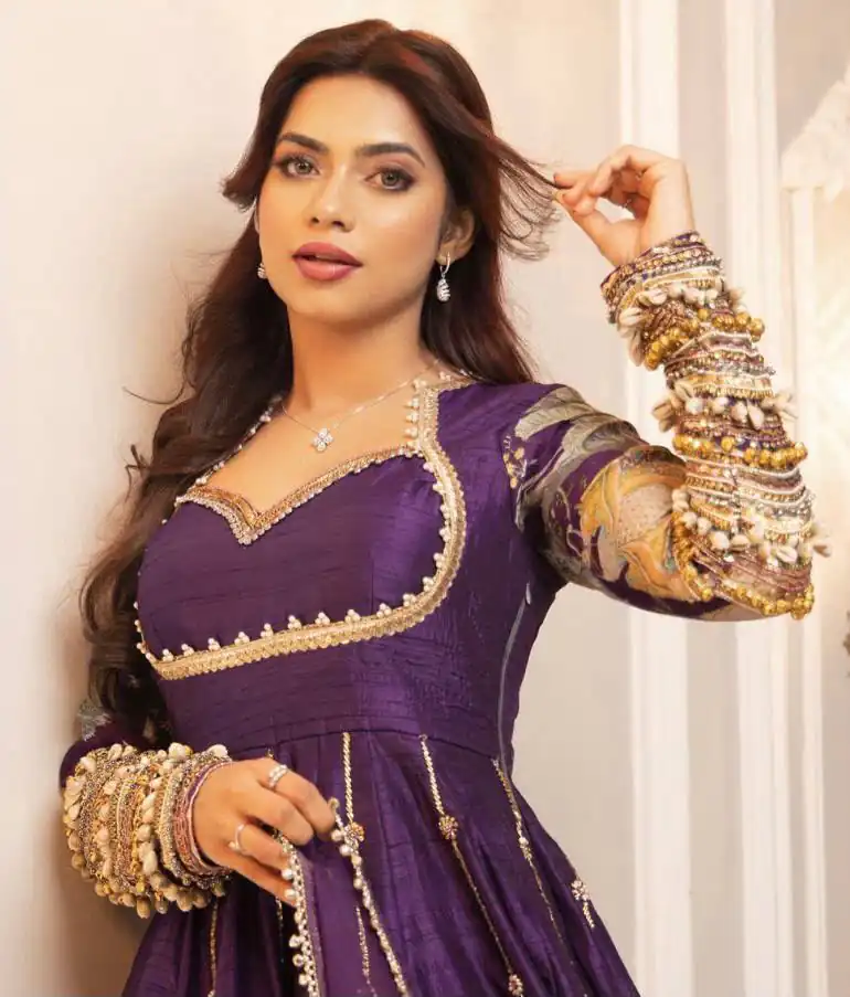 Super Purple Blooming Vichitra Embroidery Zari Work Gown - Image 4