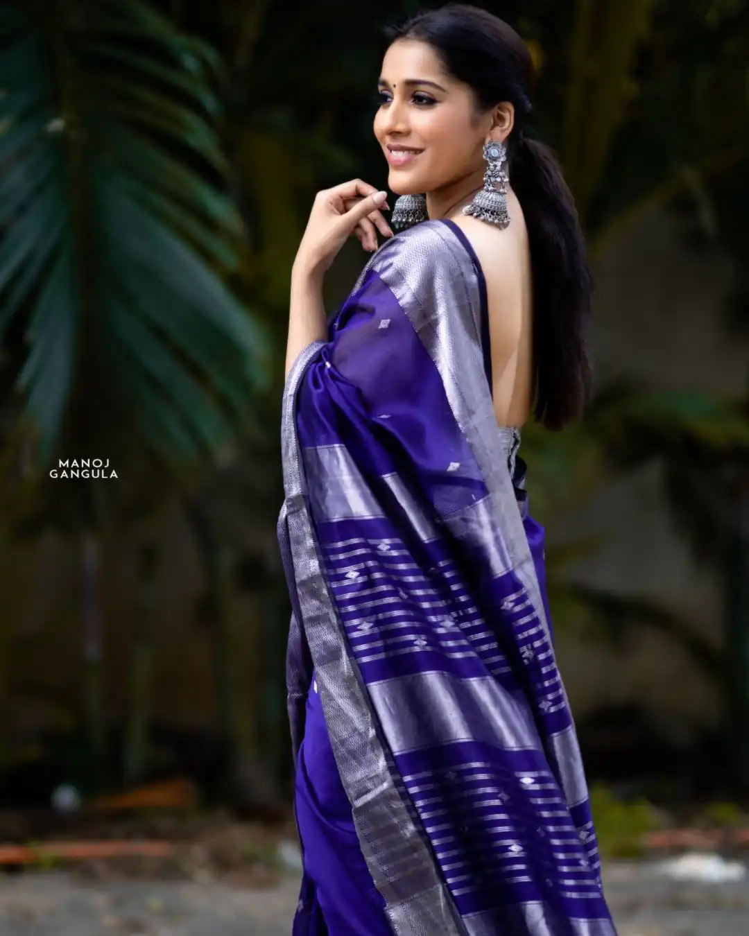 KP 5091 Royal Blue Soft Lichi Silk Saree with Lace Work & Lace Border. Introductory Price ₹1349. Delivery 4-6 Working Days. Shop now. | Creative Sarees, Bollywood Sarees, Designer Sarees, Embroidered Sarees, Ethnic Saree, Modern Digital sarees, Party Wear Sarees, Sarees