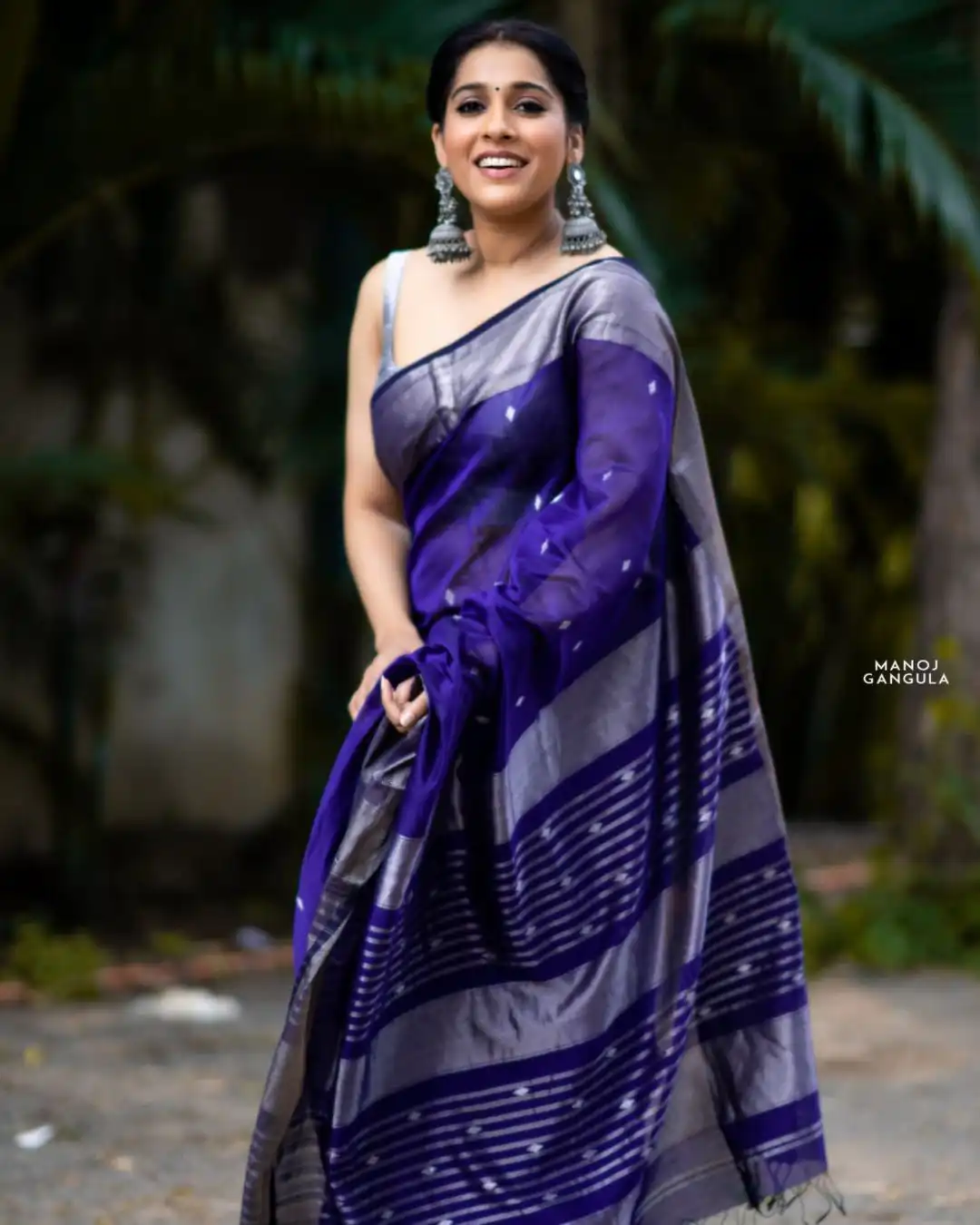 KP 5091 Royal Blue Soft Lichi Silk Saree with Lace Work & Lace Border. Introductory Price ₹1349. Delivery 4-6 Working Days. Shop now. | Creative Sarees, Bollywood Sarees, Designer Sarees, Embroidered Sarees, Ethnic Saree, Modern Digital sarees, Party Wear Sarees, Sarees