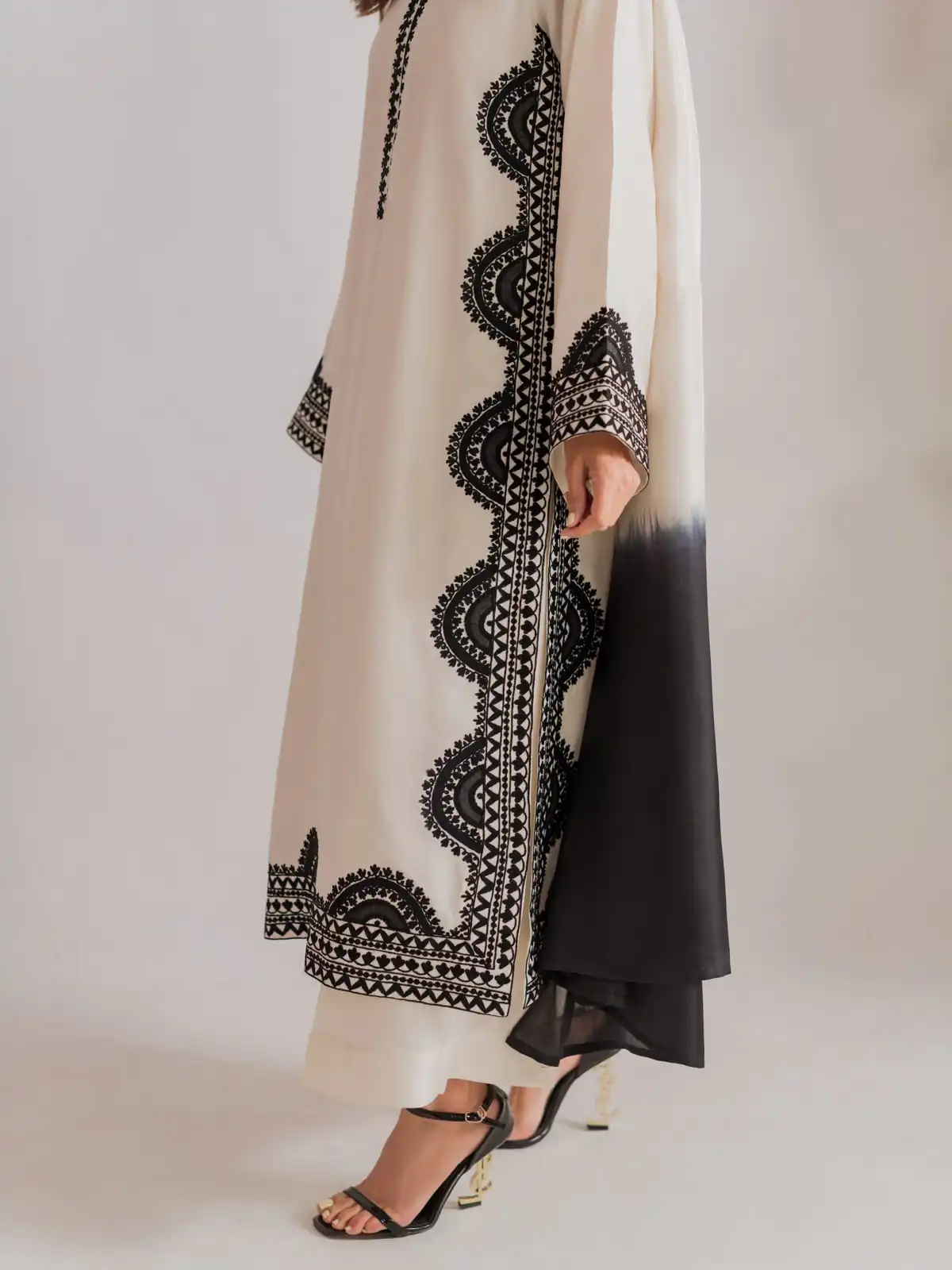 RTC 6060 White in Biscuit Slab. Thread Embroidery & Embroidery Work Salwar Suit Special Price ₹2399. Delivery 4-6 Working Days. Shop now. | Casual Suits, Jump Suits, Creative suits, Designer Suits, Palazzo Suits, Party Wear Suits, Patiala Suits, Salwar suit, Straight Suits