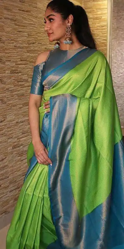 Alternative view of Shiny Green Lichi Silk Jacquard Border Work Saree