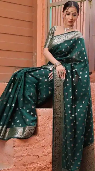 KP 7000 Green Soft Lichi Silk Cloth Saree Perfect for Wedding, Party, Family Gatherings, Sangeet, Ethnic Day – . Festive Deal ₹1549. Delivery 4-6 Working | Creative Sarees, Bollywood Sarees, Designer Sarees, Embroidered Sarees, Ethnic Saree, Modern Digital sarees, Party Wear Sarees, Sarees