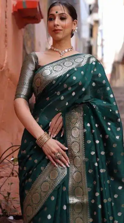 KP 7000 Green Soft Lichi Silk Cloth Saree Perfect for Wedding, Party, Family Gatherings, Sangeet, Ethnic Day – . Festive Deal ₹1549. Delivery 4-6 Working | Creative Sarees, Bollywood Sarees, Designer Sarees, Embroidered Sarees, Ethnic Saree, Modern Digital sarees, Party Wear Sarees, Sarees