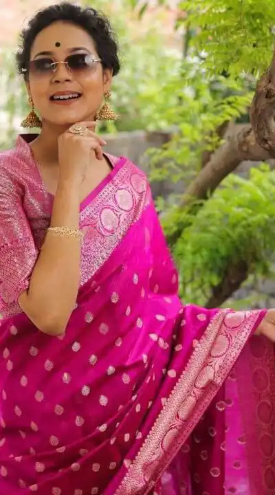KP 7000 Pink Soft Lichi Silk Cloth Saree Perfect for Wedding, Party, Family Gatherings, Sangeet, Ethnic Day – . Festive Deal ₹1549. Delivery 4-6 Working | Creative Sarees, Bollywood Sarees, Designer Sarees, Embroidered Sarees, Ethnic Saree, Modern Digital sarees, Party Wear Sarees, Sarees