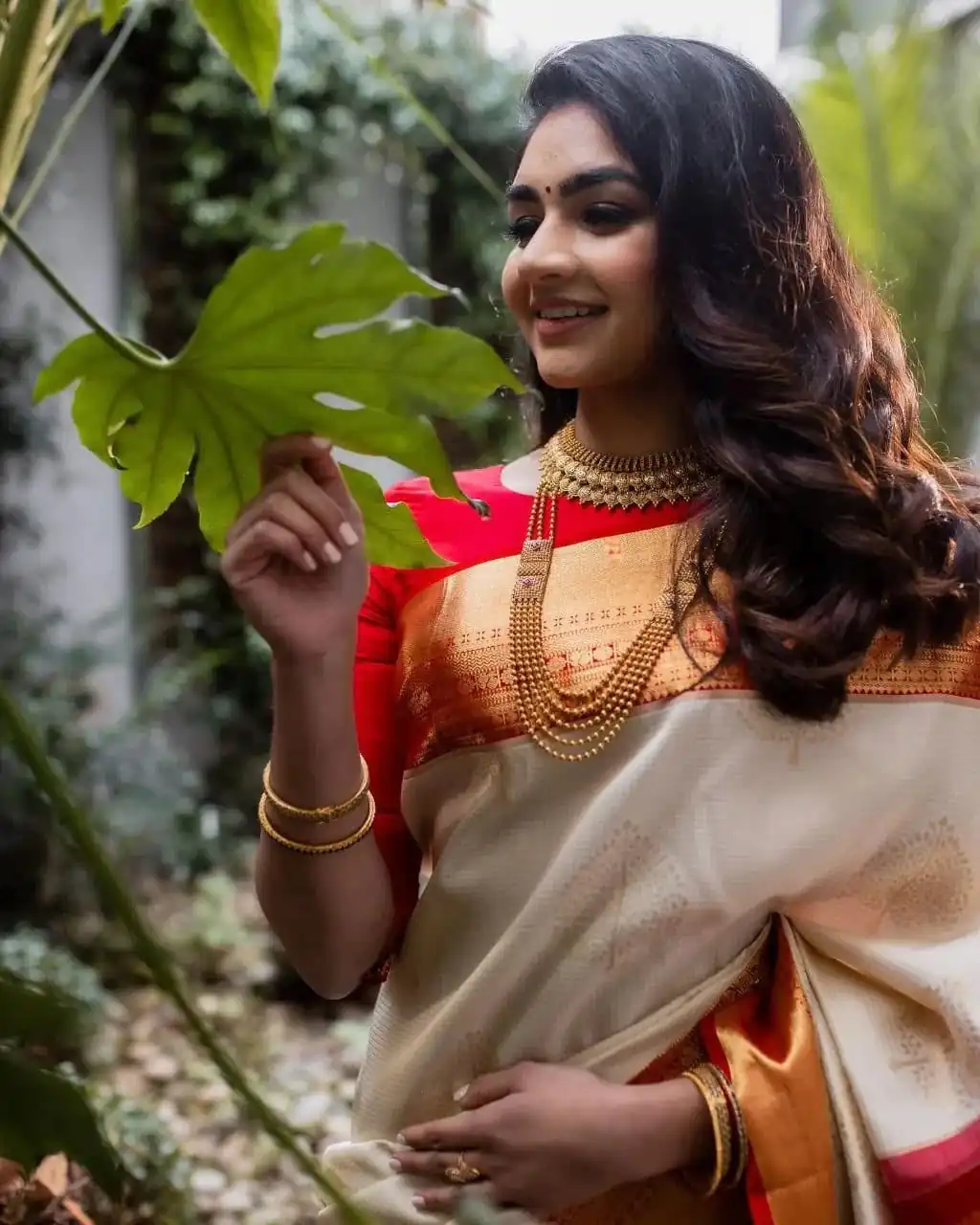 KPR 254 Cream Soft Lichi Silk Saree with Lace Work & Lace Border. Introductory Price ₹1449. Delivery 4-6 Working Days. Shop now. | Creative Sarees, Bollywood Sarees, Designer Sarees, Embroidered Sarees, Ethnic Saree, Modern Digital sarees, Party Wear Sarees, Sarees
