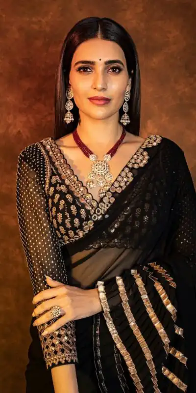 DF 3471 Black Perfect for Wedding, Party, Raksha Bandhan, Ethnic Day, Bridal Wear – Cream Faux Georgette Saree. Now at just ₹2099. Delivery 4-6 Working Day | Creative Sarees, Bollywood Sarees, Designer Sarees, Embroidered Sarees, Ethnic Saree, Modern Digital sarees, Party Wear Sarees, Sarees