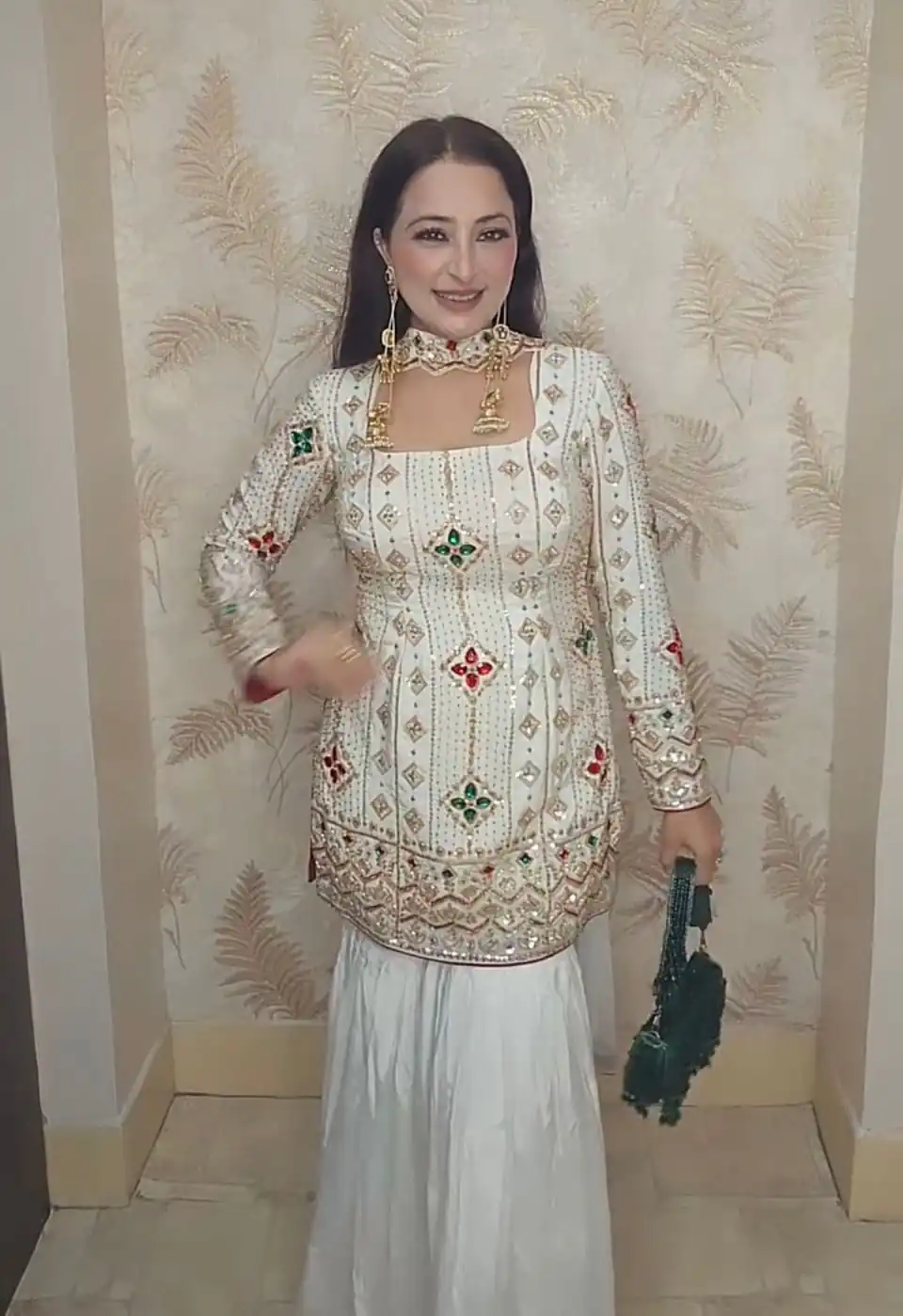 VLM 352 White Color Chinon Silk Embroidery Work Salwar Suit . Get it for ₹2399. Delivery 4-6 Working Days. Online Shop now. | Casual Suits, Jump Suits, Creative suits, Designer Suits, Palazzo Suits, Party Wear Suits, Patiala Suits, Salwar suit, Straight Suits
