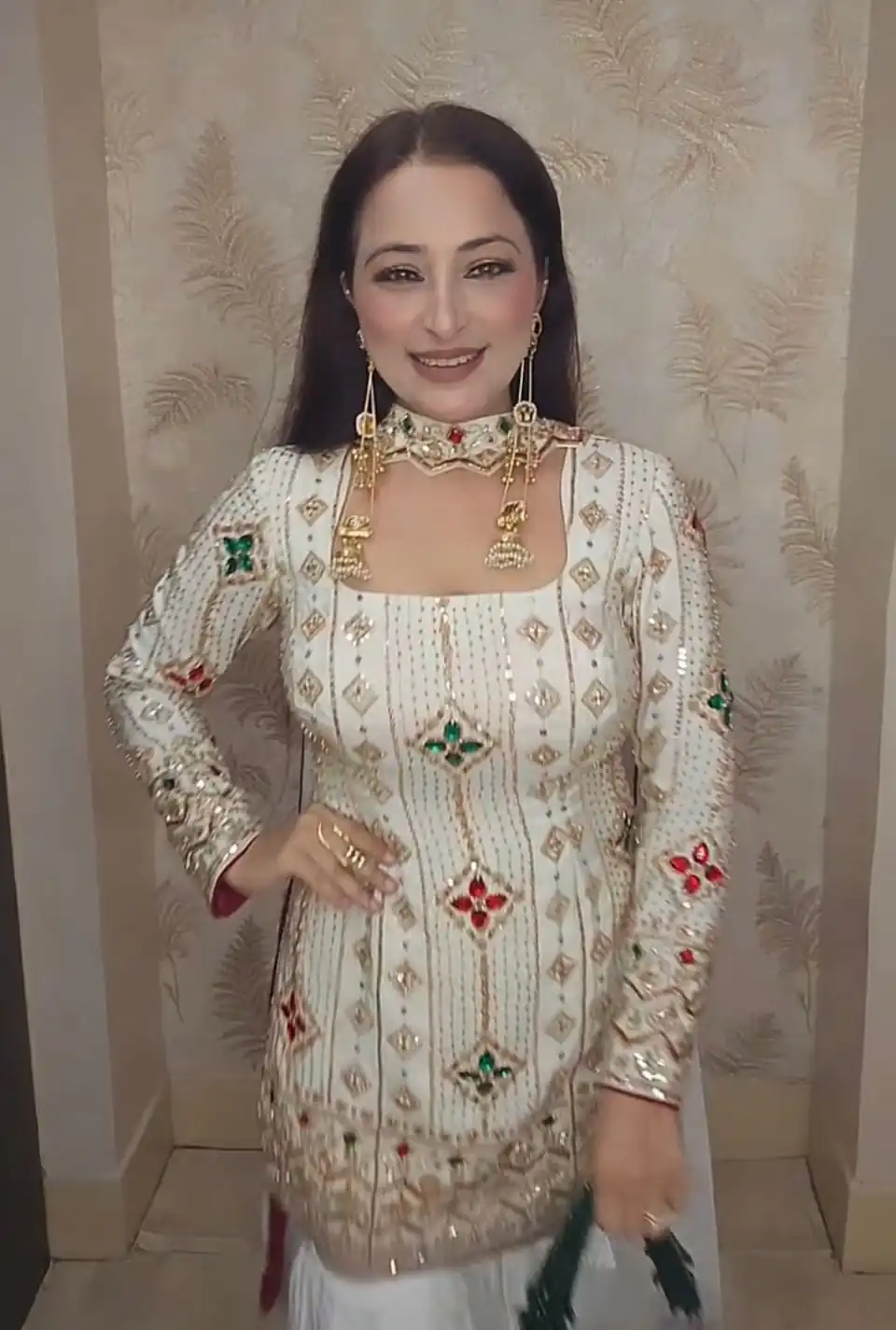VLM 352 White Color Chinon Silk Embroidery Work Salwar Suit . Get it for ₹2399. Delivery 4-6 Working Days. Online Shop now. | Casual Suits, Jump Suits, Creative suits, Designer Suits, Palazzo Suits, Party Wear Suits, Patiala Suits, Salwar suit, Straight Suits