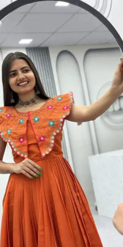 Alternative view of Lovely Orange Roman Thread Khatli Work Gown