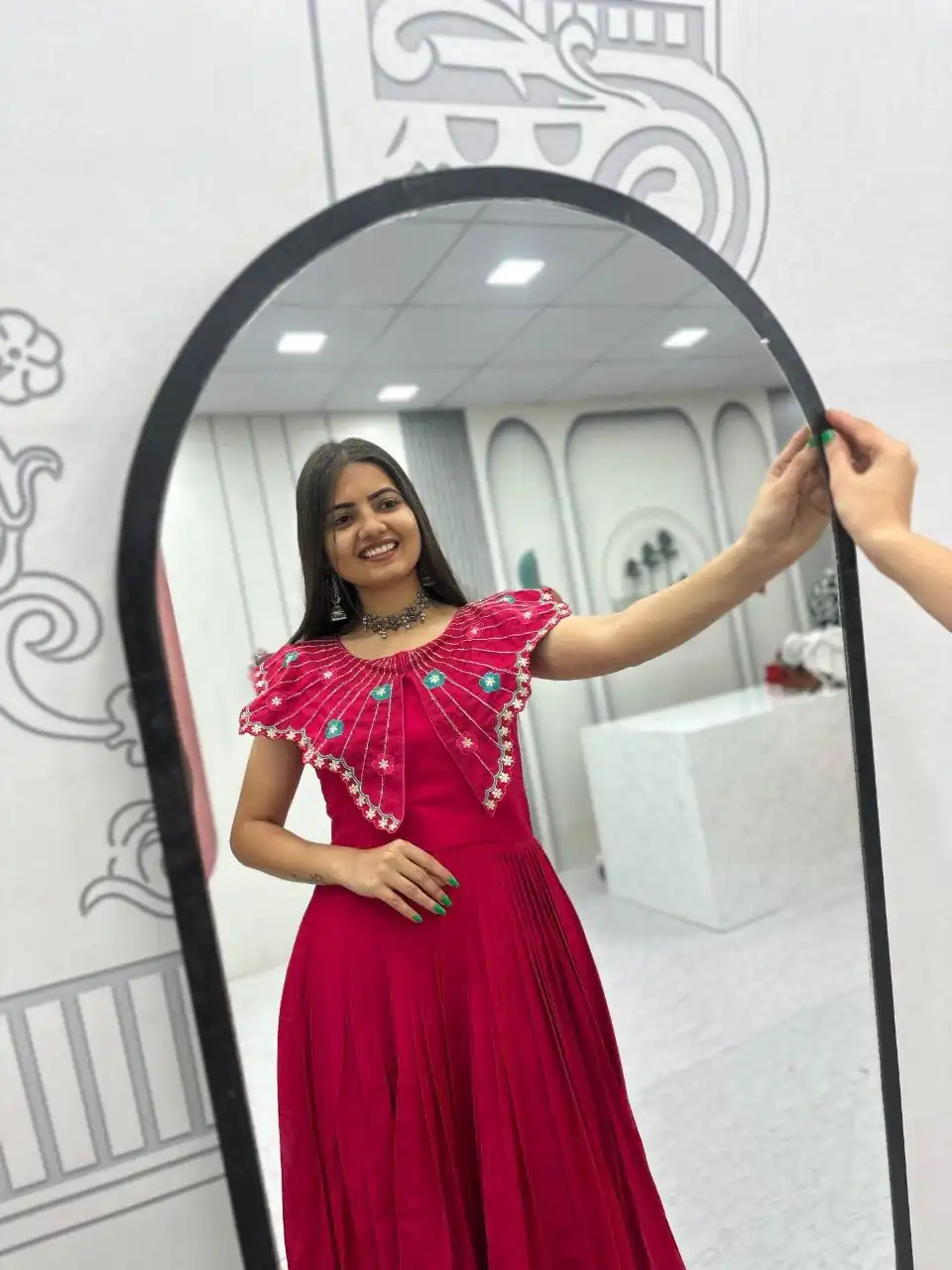 Lovely Pink Roman Thread Khatli Work Gown - Image 2