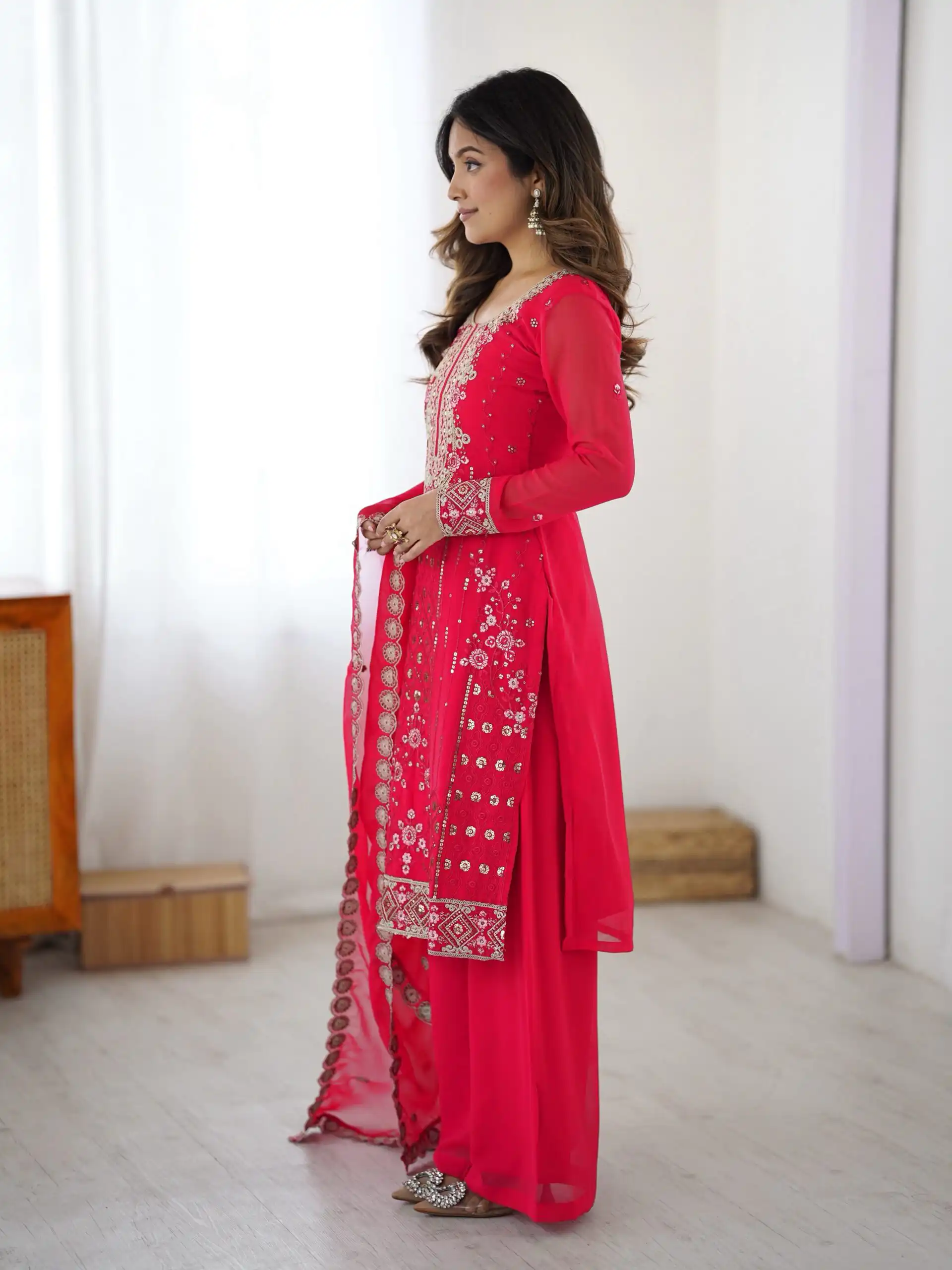Perfect Pink Faux Georgette Thread Work Salwar Suit - Image 4