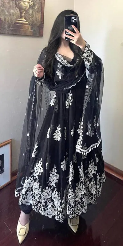 Ravishing Stylish Black Color Party Wear Anarkali