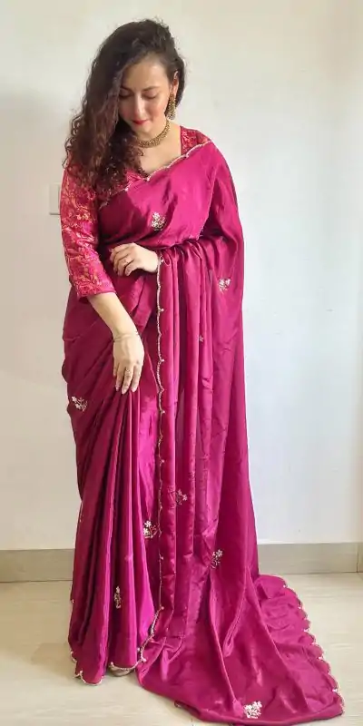 Grand Pink Color Soft Chinnon Hand Work Flower Design Saree