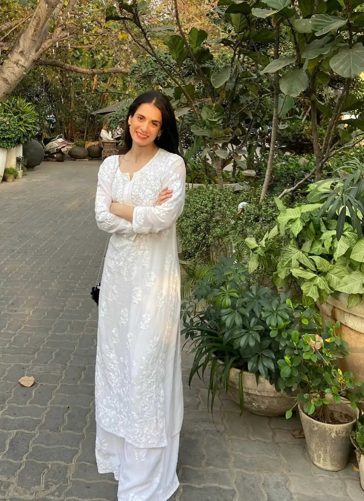 Glamorous White Color Maslin Thread Embroidery Salwar Suit - Image 2