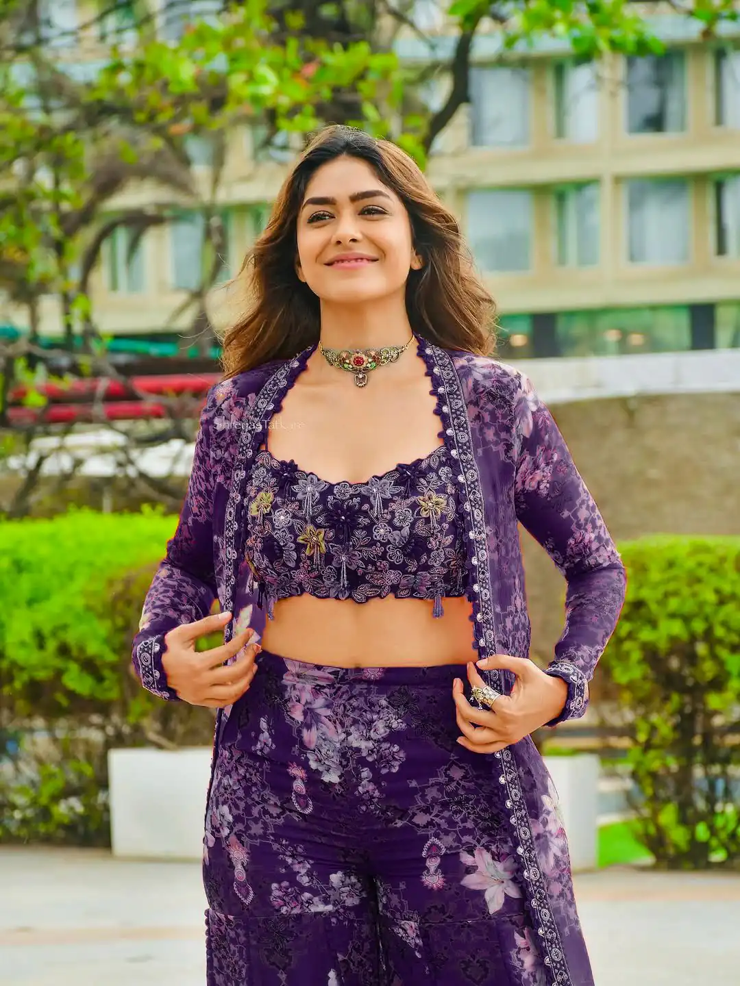 Purple Tubby Silk Digital Print Embroidery Salwar Suit - Image 3